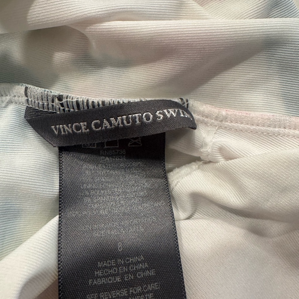 Vince Camuto Women’s Tropical Floral One Piece Swimsuit - Picture 11 of 11